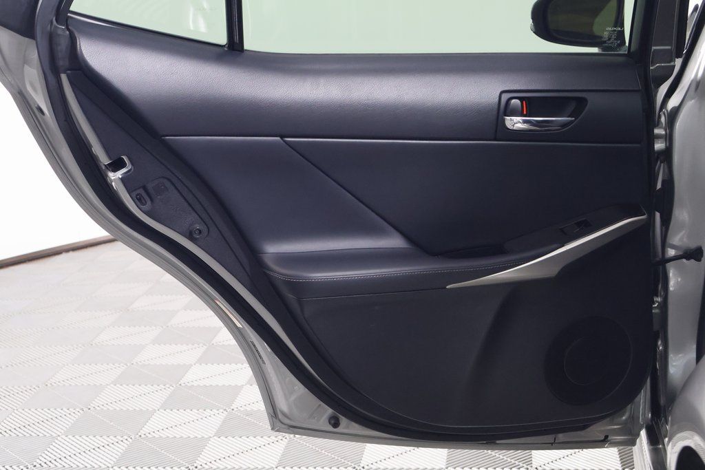 Thumbnail: 2015 Lexus IS - 13