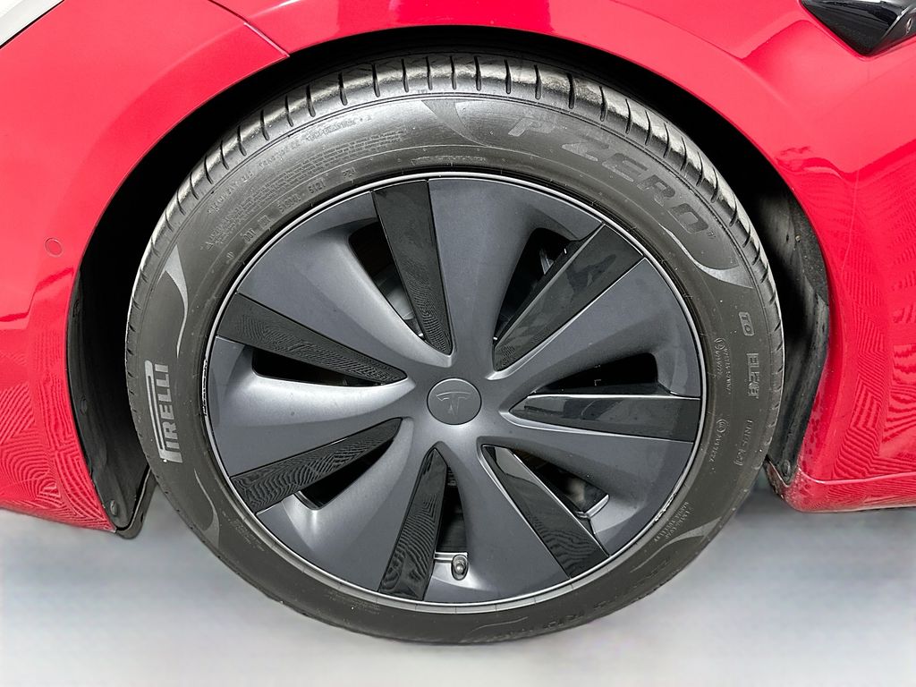 Thumbnail: 2022 Tesla Model S - 32