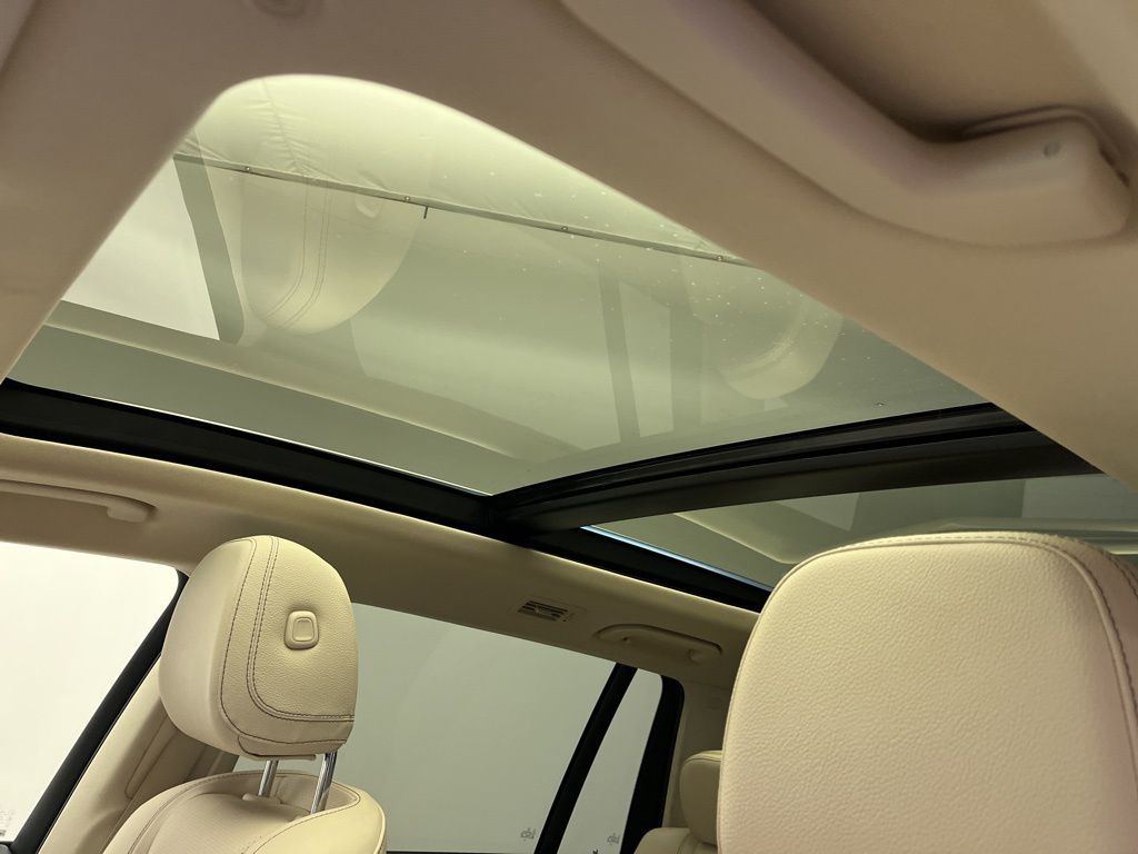 Thumbnail: 2023 Mercedes-Benz GLS - 23