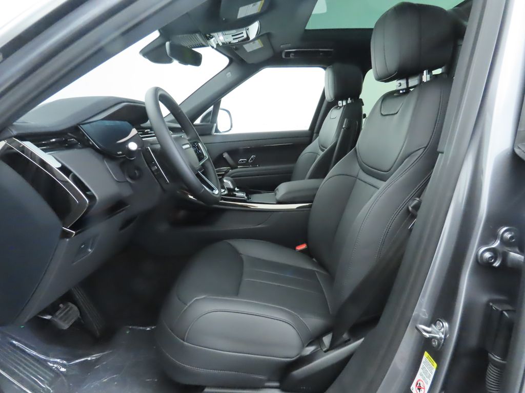 Thumbnail: 2025 Land Rover Range Rover Sport - 20