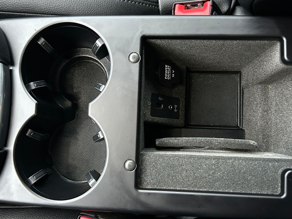 Thumbnail: 2018 Porsche Macan - 26