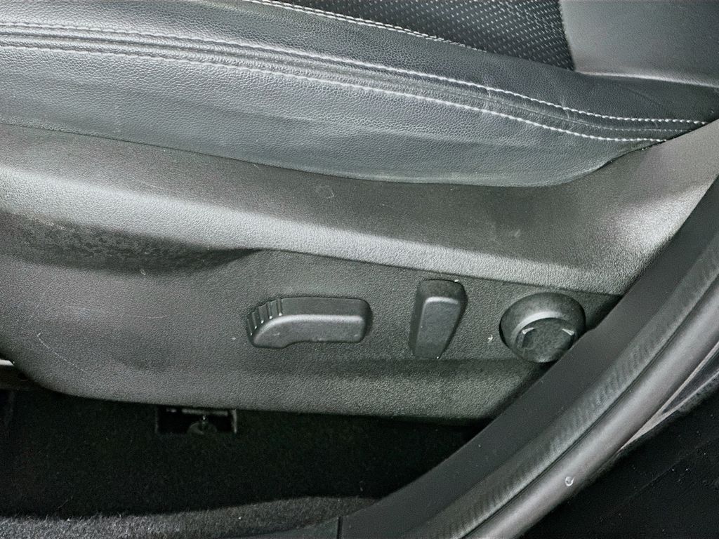 Used 2022 Black Subaru Touring image 22