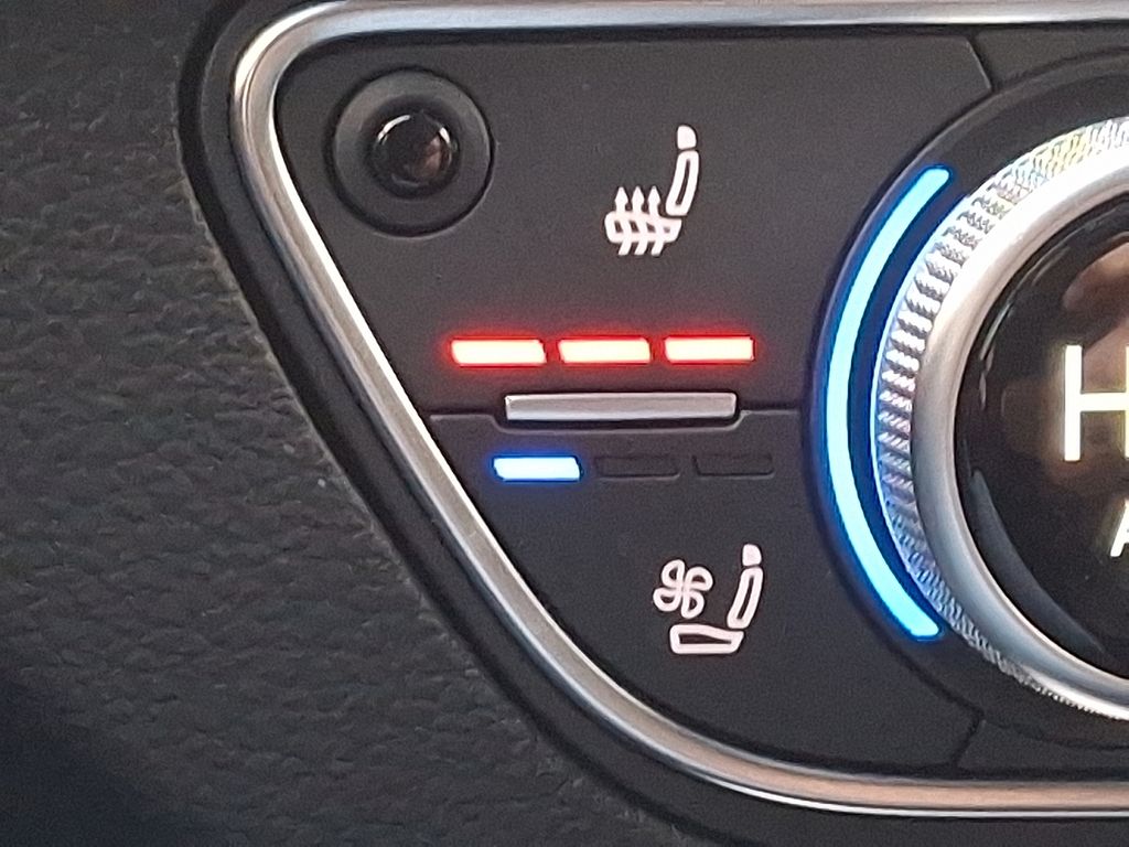 Thumbnail: 2023 Audi Q5 - 24