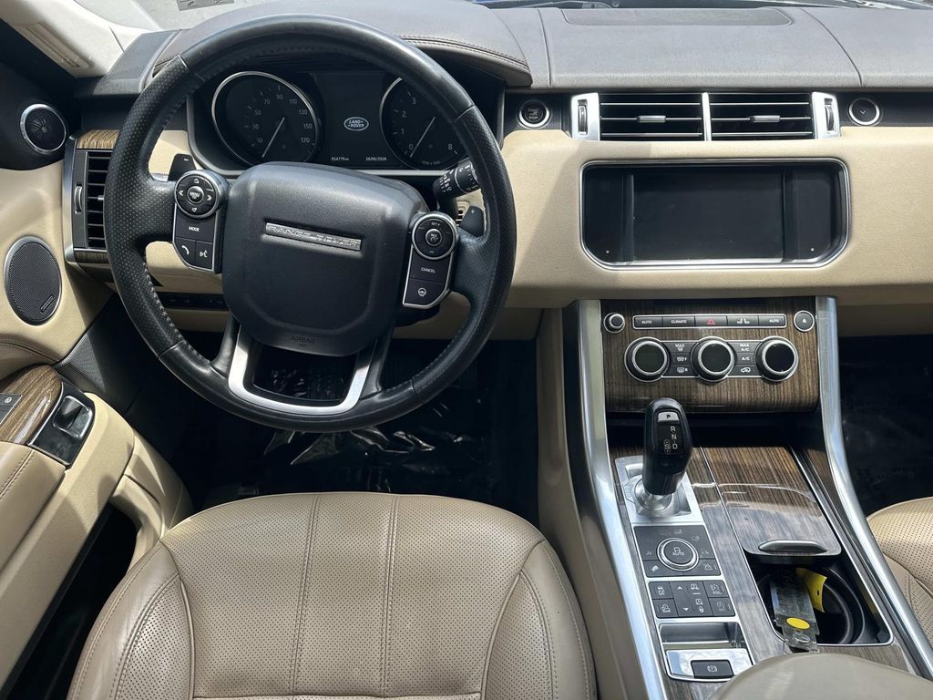 Thumbnail: 2016 Land Rover Range Rover Sport - 20