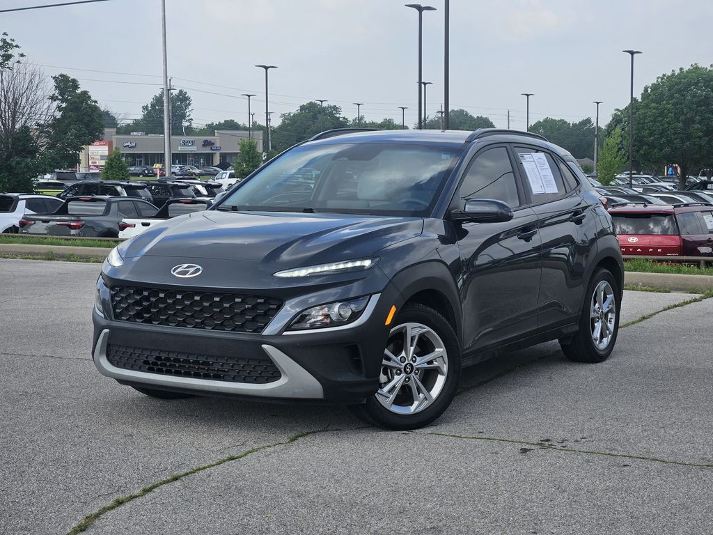 Thunder Gray 2022 Hyundai Kona SEL FWD SUV / Crossover Front-Wheel Drive Continuously Variable Transmission