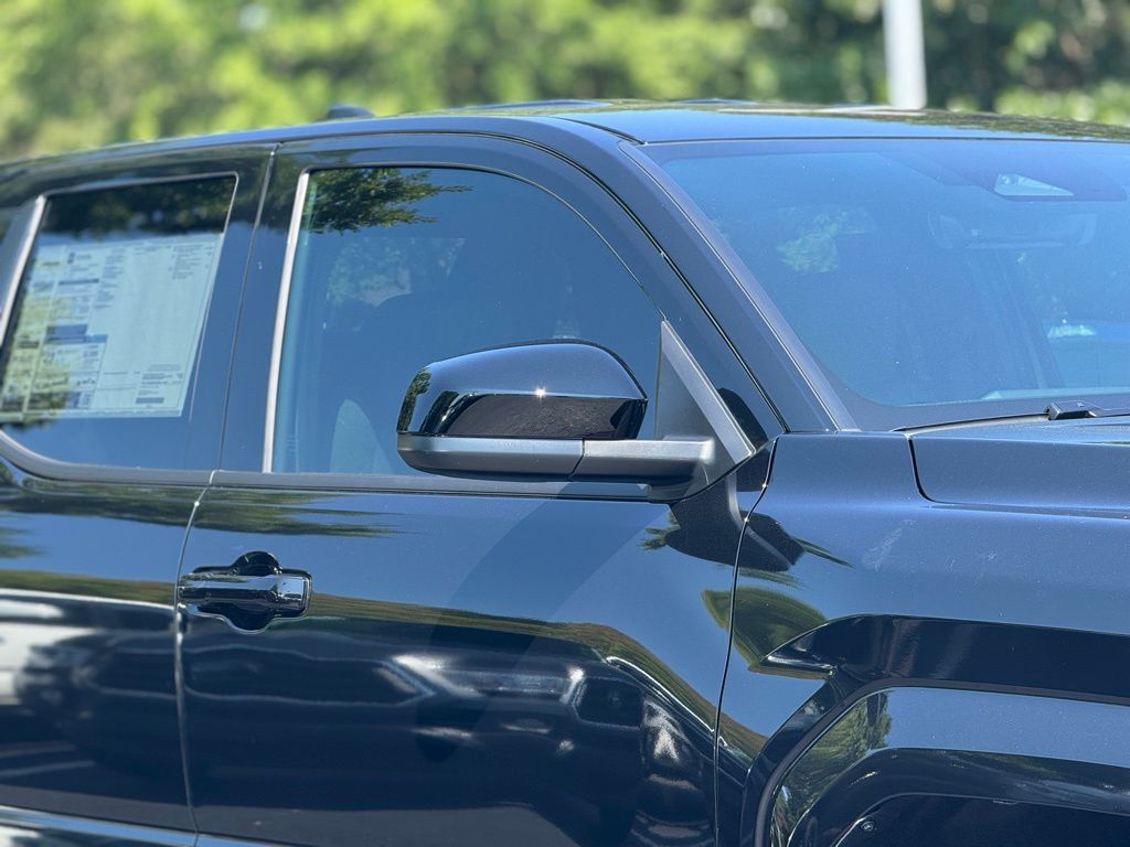 2025 Toyota Tacoma SR5 Double Cab photo 4
