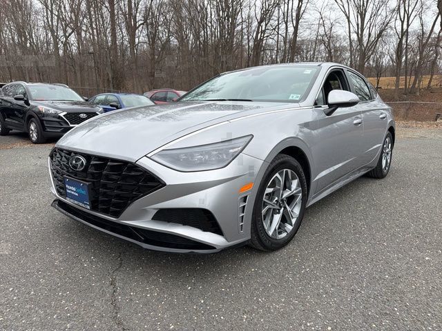 Curated Silver 2023 Hyundai Sonata SEL FWD Sedan Front-Wheel Drive 8-Speed Automatic