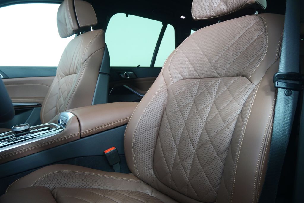 Thumbnail: 2026 BMW X5 - 11