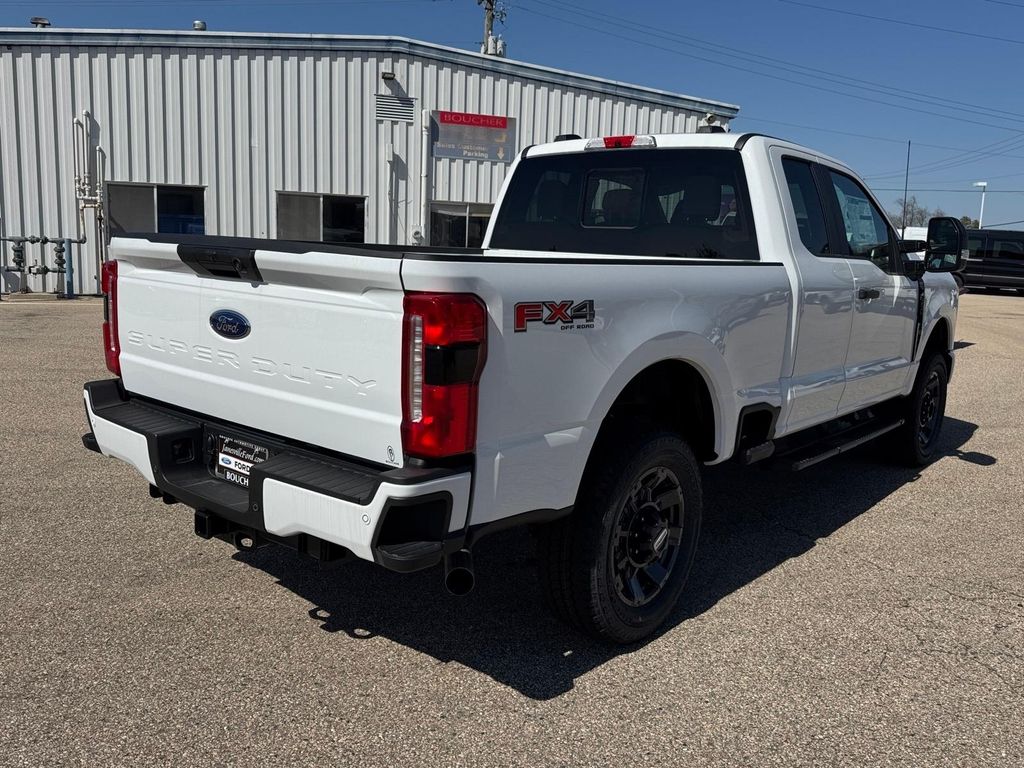 New 2026 Oxford White Ford XL image 5