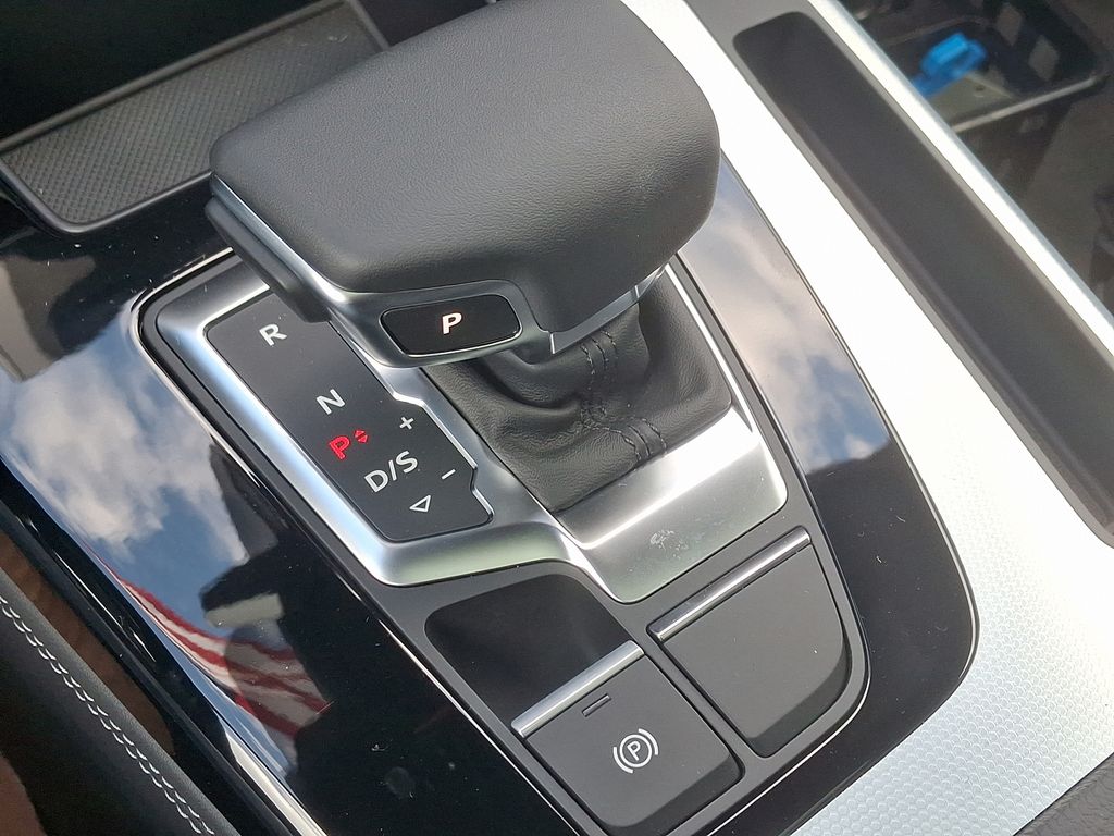 2025 Audi Q5  12