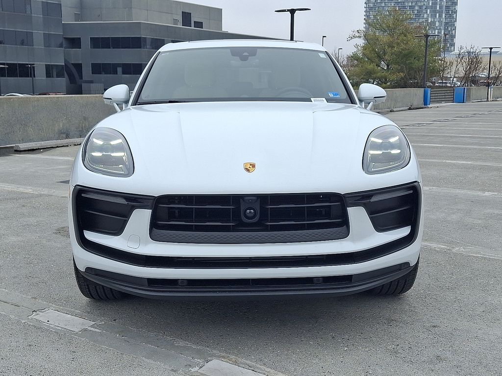 Thumbnail: 2026 Porsche Macan - 6