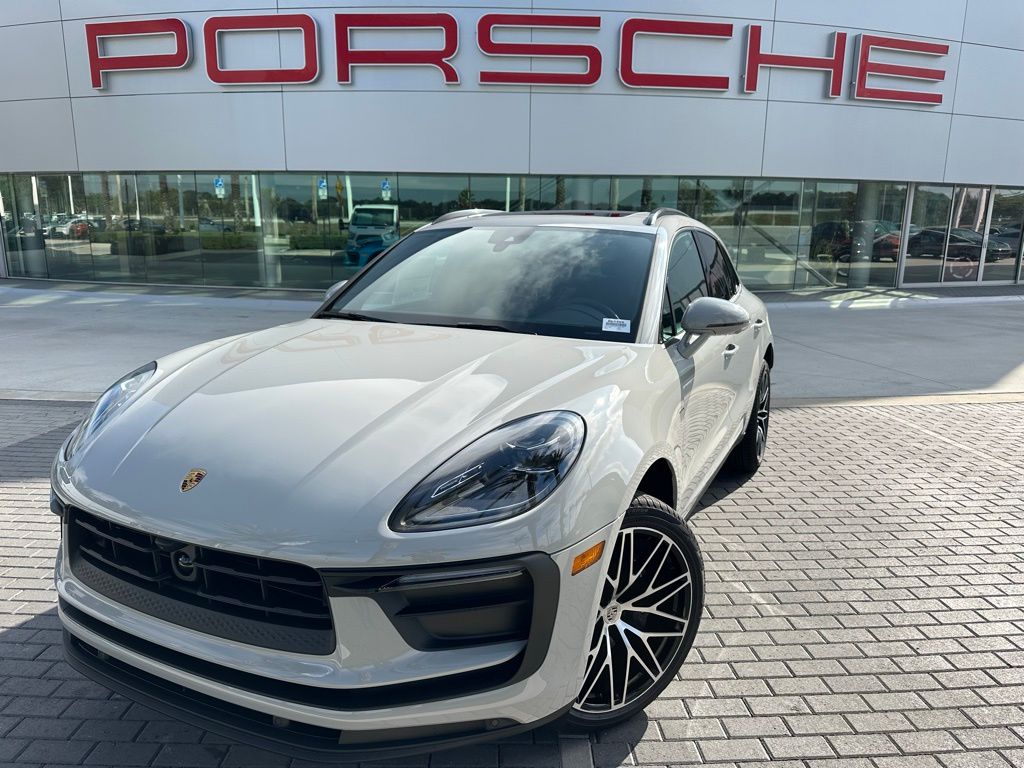 2025 Porsche Macan  -
                Davie, FL