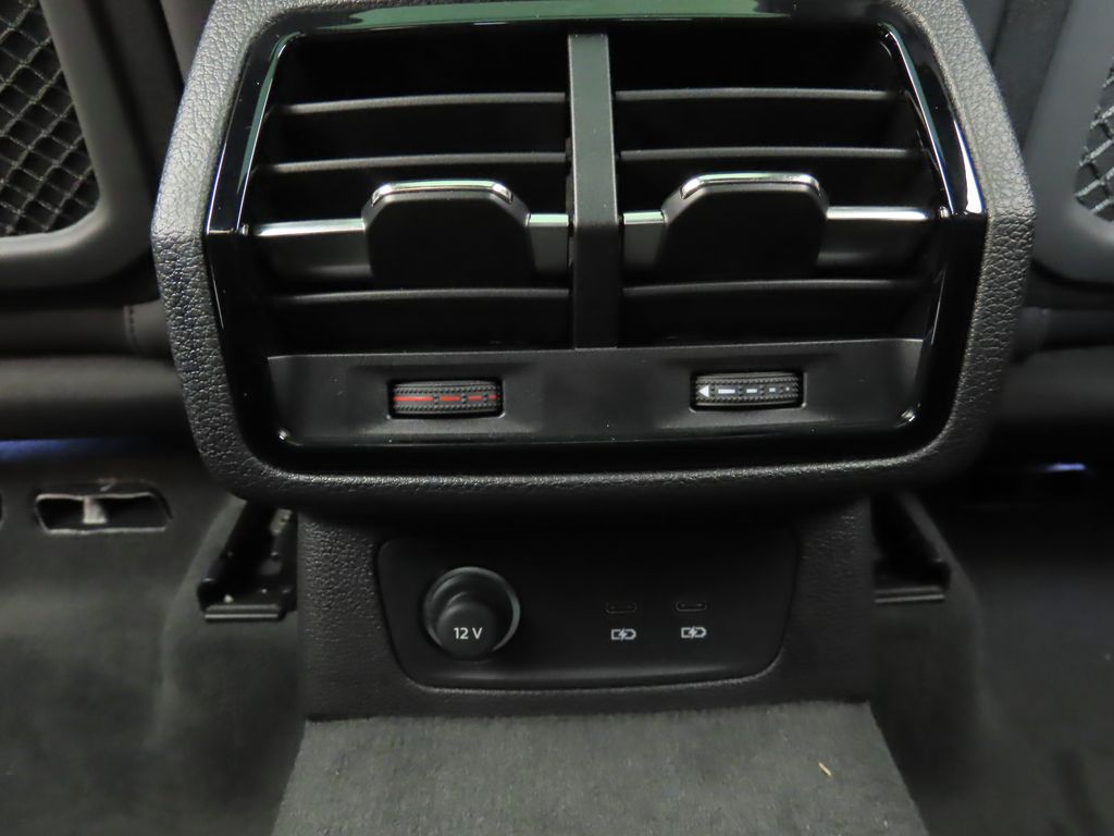 Thumbnail: 2025 Audi Q3 - 27