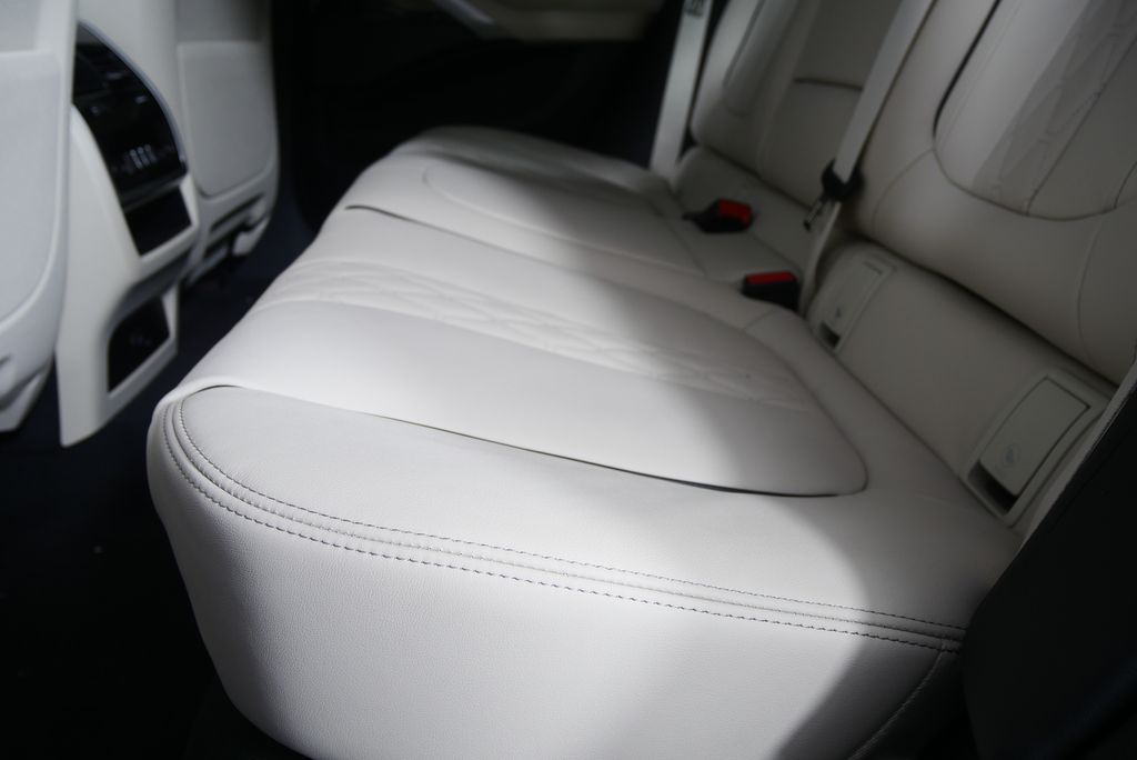 Thumbnail: 2026 BMW X6 - 16