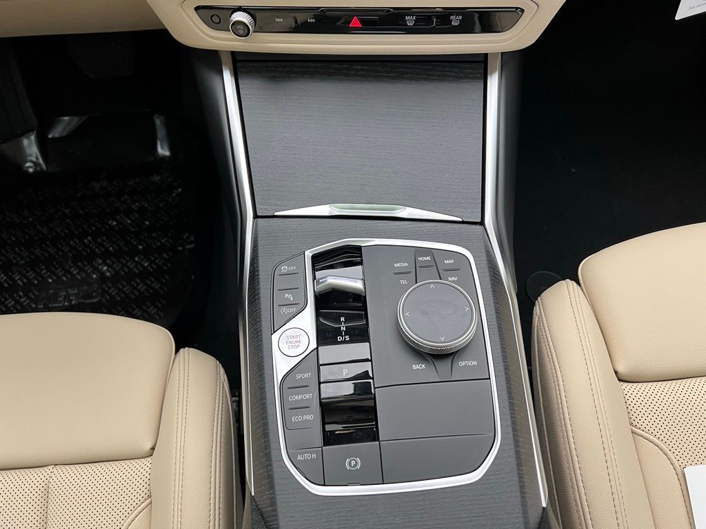 Thumbnail: 2026 BMW 3 Series - 11