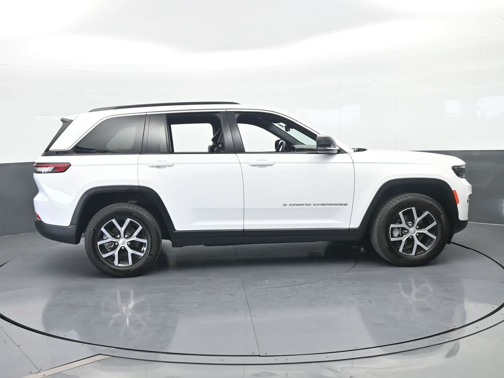 Used 2024 Bright White Clearcoat Jeep Limited image 7