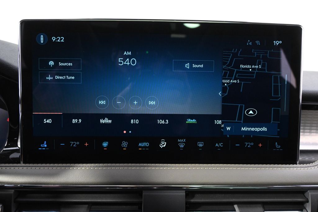 New 2026 White Lincoln Premiere image 28