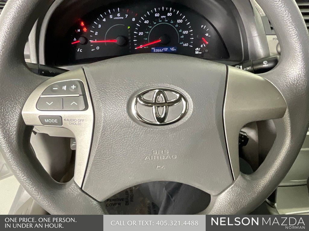 Used 2008 Silver Toyota LE image 46