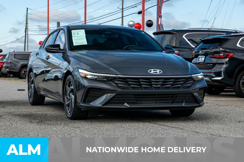 2025 Hyundai Elantra SEL Sport photo 4