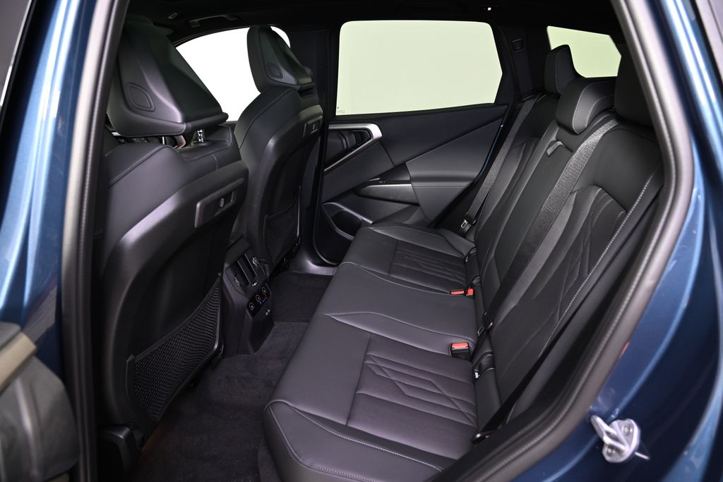 Thumbnail: 2025 BMW X3 - 24