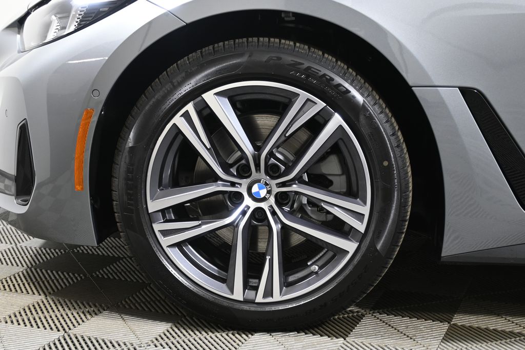 Thumbnail: 2026 BMW 4 Series - 12