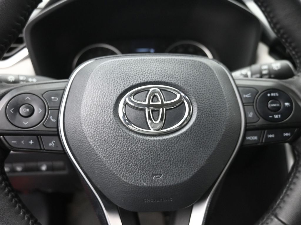 Used 2022 Red Toyota XLE image 14