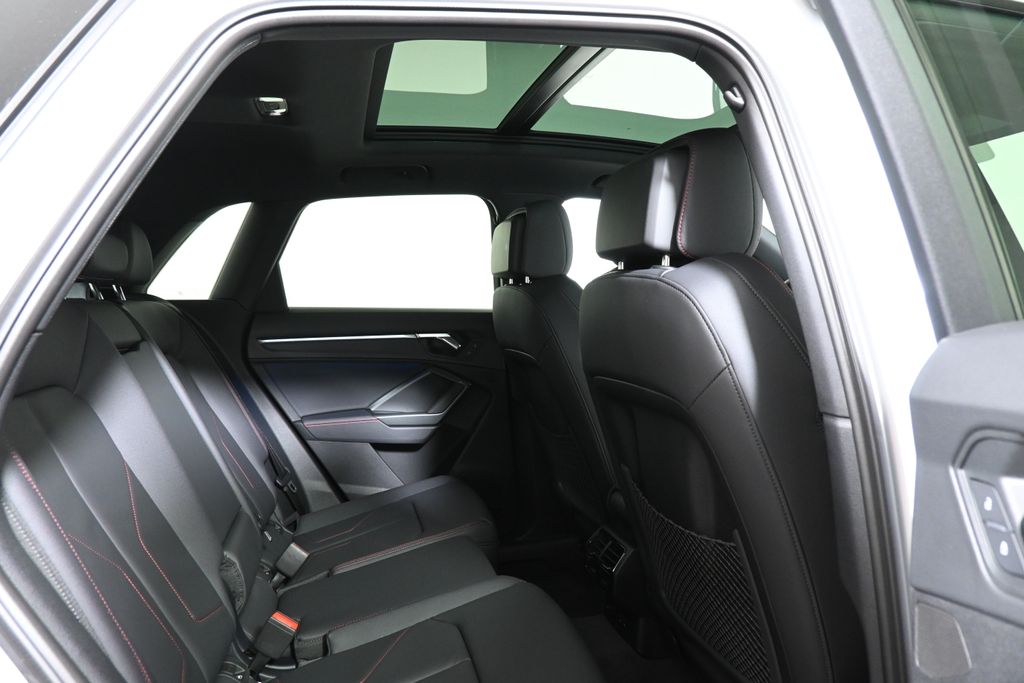 Thumbnail: 2025 Audi Q3 - 20