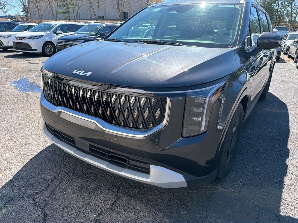 2025 Kia Carnival LXS FWD