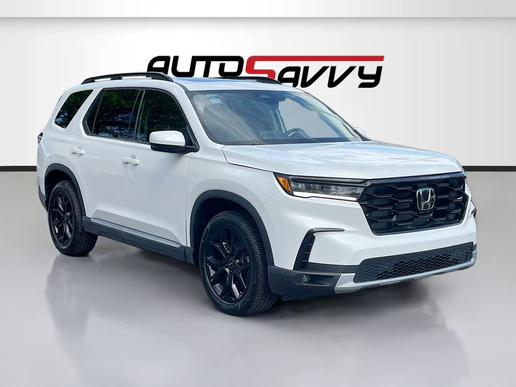 2023 Honda Pilot Touring AWD's photo
