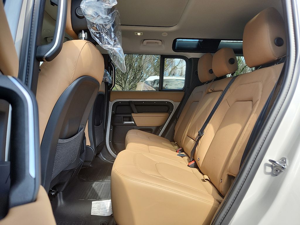 Thumbnail: 2026 Land Rover Defender - 5