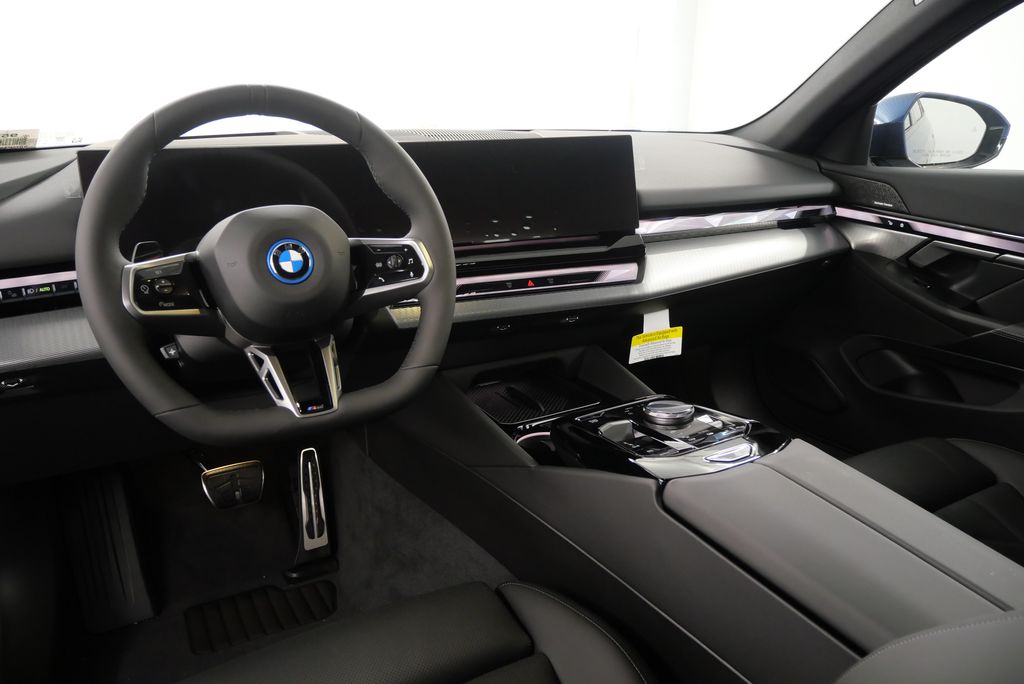 2025 BMW i5 eDrive40 19