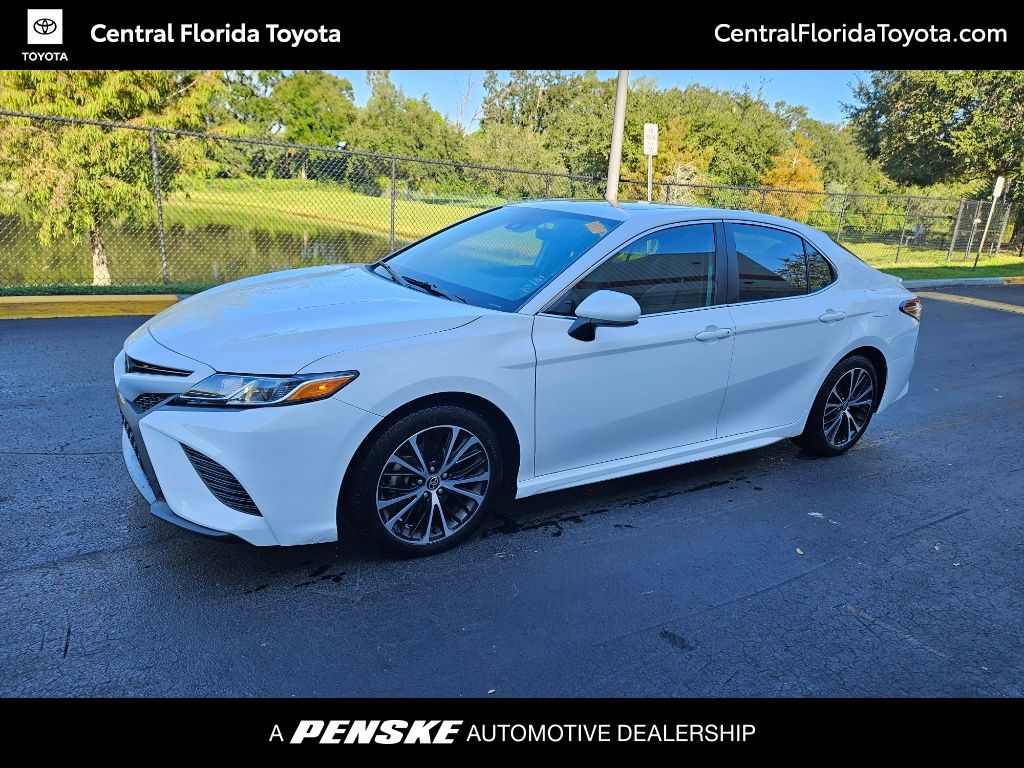 2020 Toyota Camry SE -
                Orlando, FL