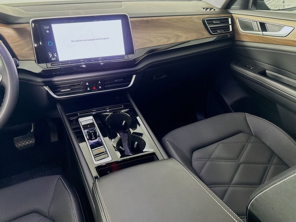 2024 Volkswagen Atlas 2.0T SE w/Technology photo