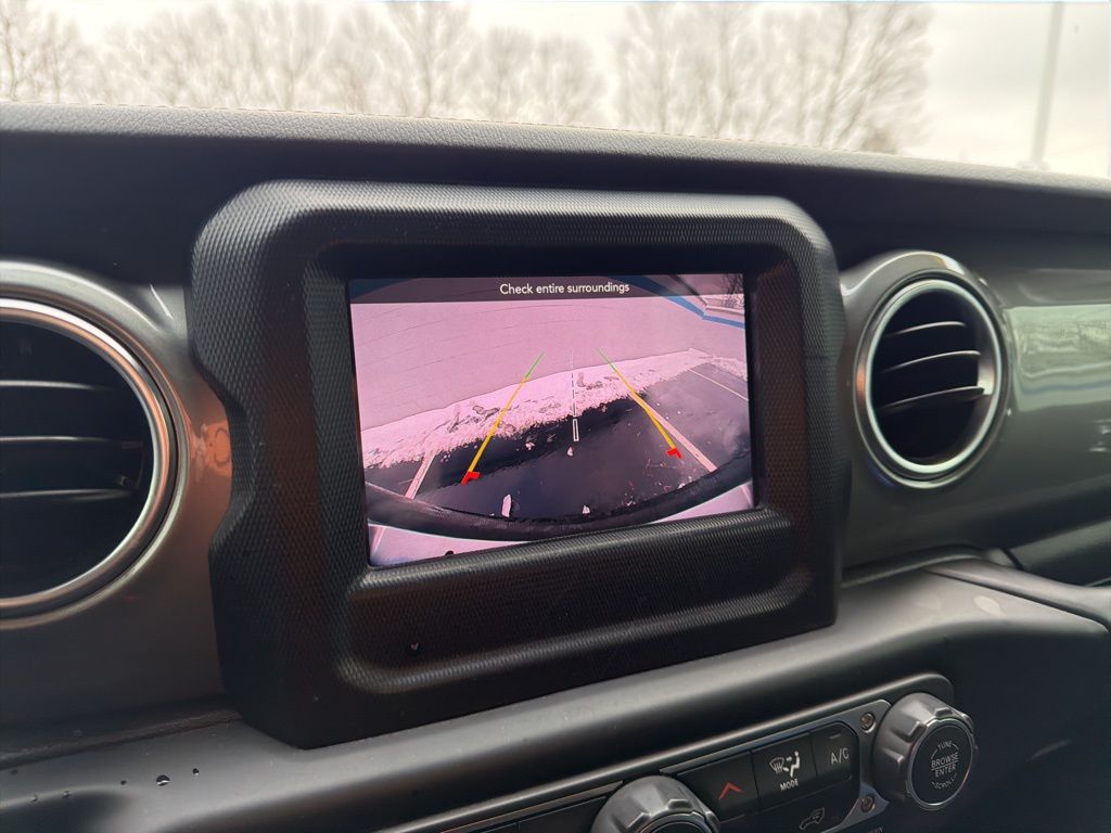 Thumbnail: 2020 Jeep Wrangler - 30