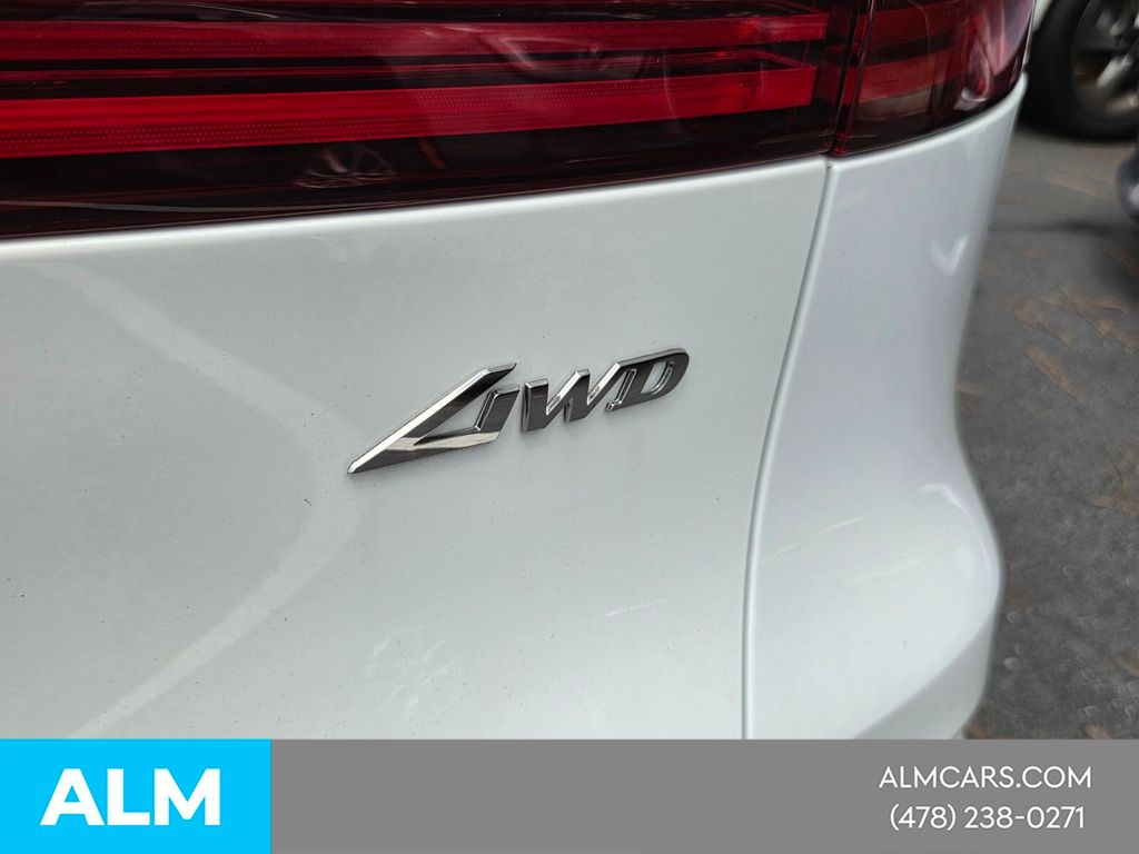 Used 2026 White Genesis 2.5T Sport Prestige image 12