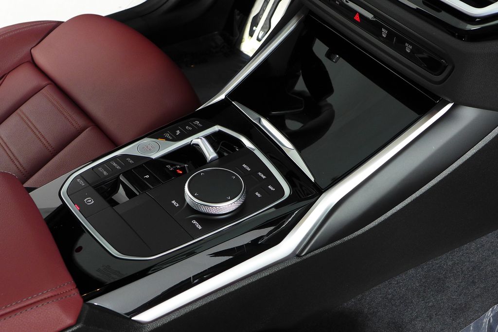 Thumbnail: 2024 BMW 2 Series - 16