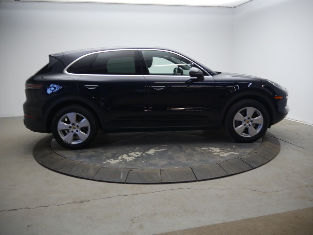 Thumbnail: 2023 Porsche Cayenne - 8