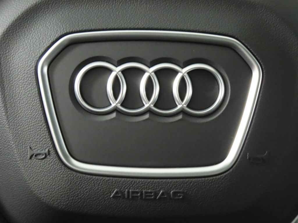 Thumbnail: 2026 Audi Q7 - 17
