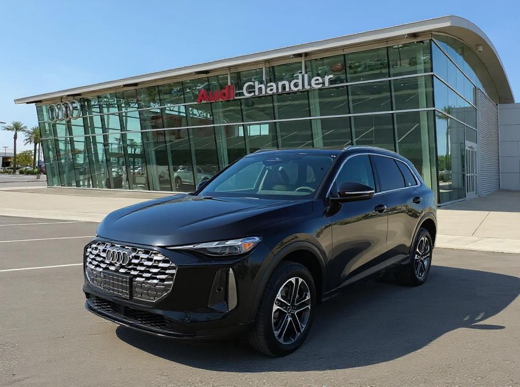 Thumbnail: 2025 Audi Q5 - 1