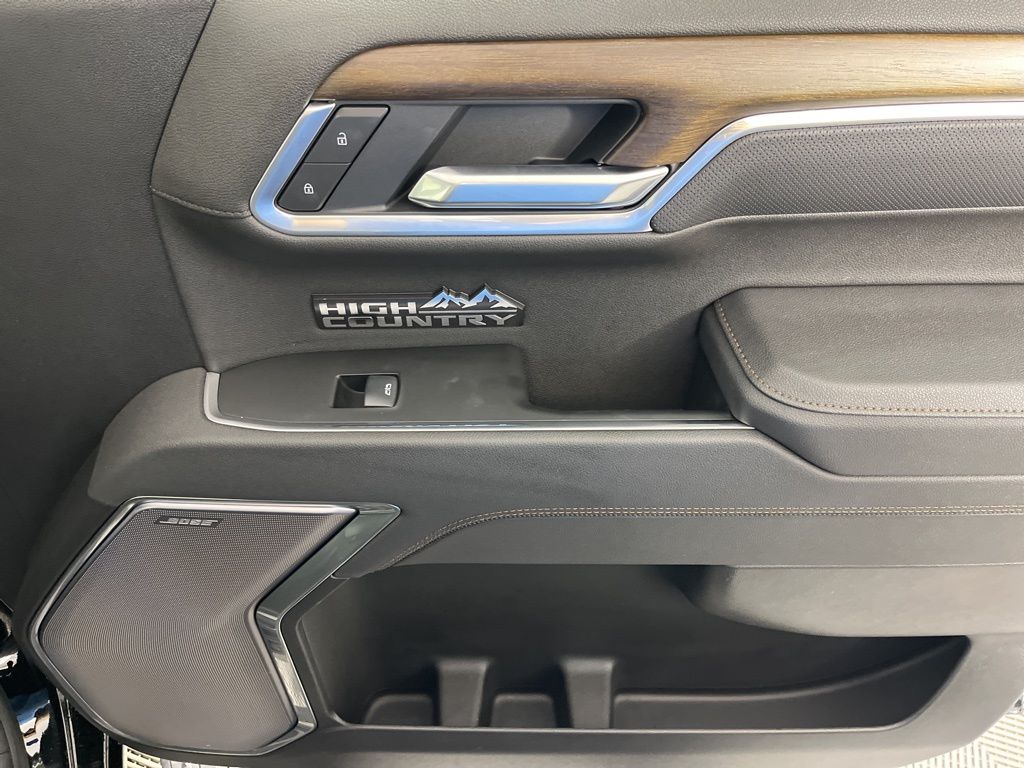 Thumbnail: 2025 Chevrolet Silverado 1500 - 23