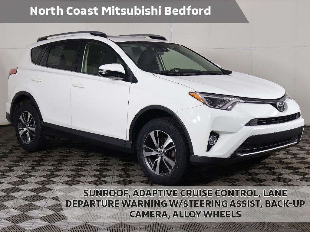 White 2017 Toyota RAV4 XLE AWD SUV / Crossover All-Wheel Drive 6-Speed Automatic