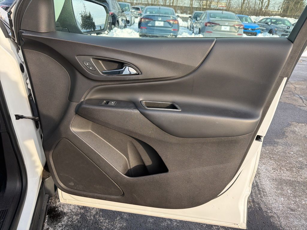 Thumbnail: 2018 Chevrolet Equinox - 25