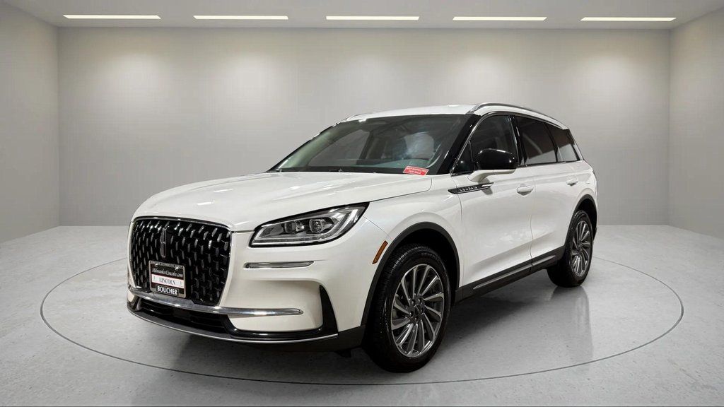 Certified Used 2023 Pristine White Metallic Tri-Coat Lincoln Reserve image 16