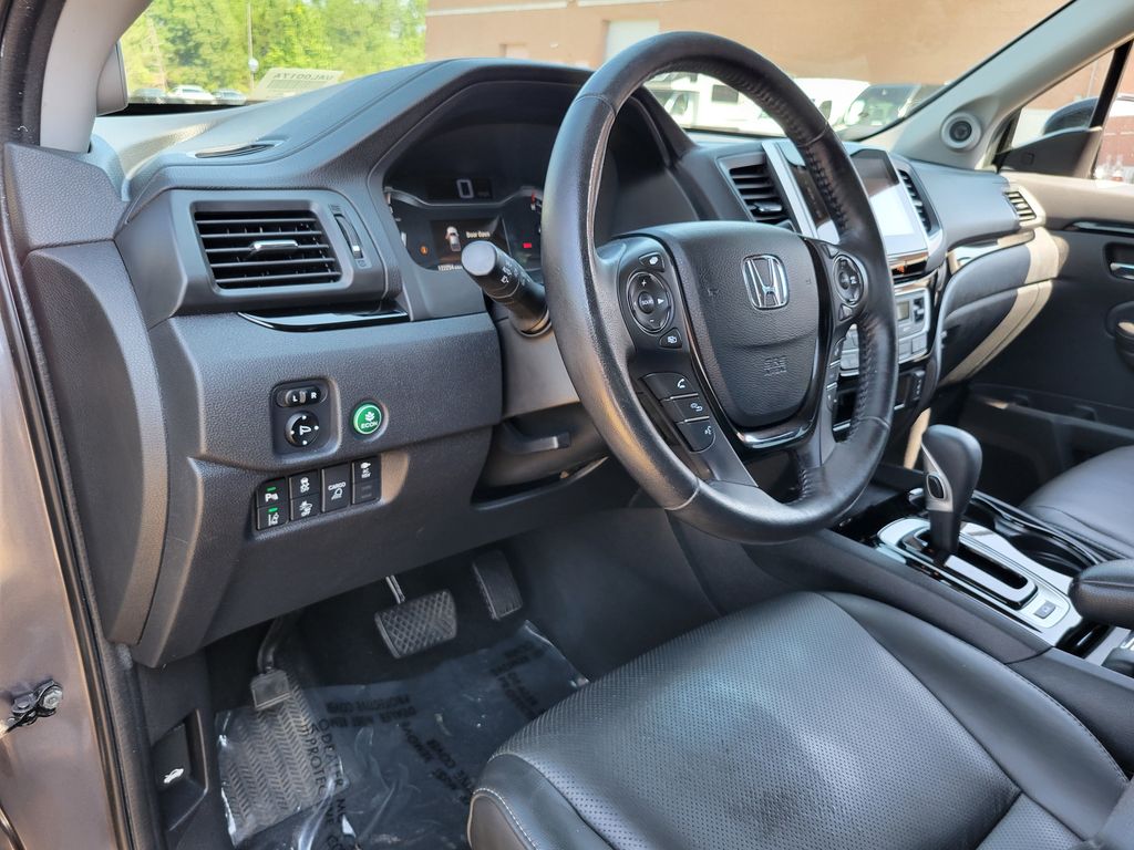 Thumbnail: 2019 Honda Ridgeline - 24