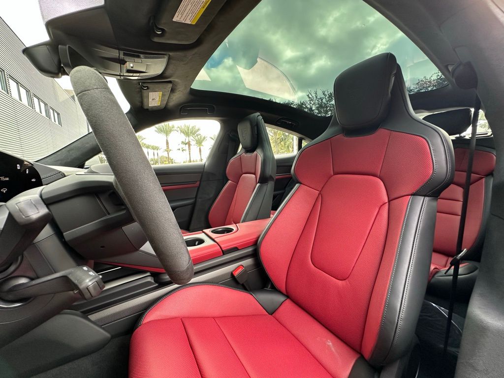 Thumbnail: 2026 Porsche Taycan - 5