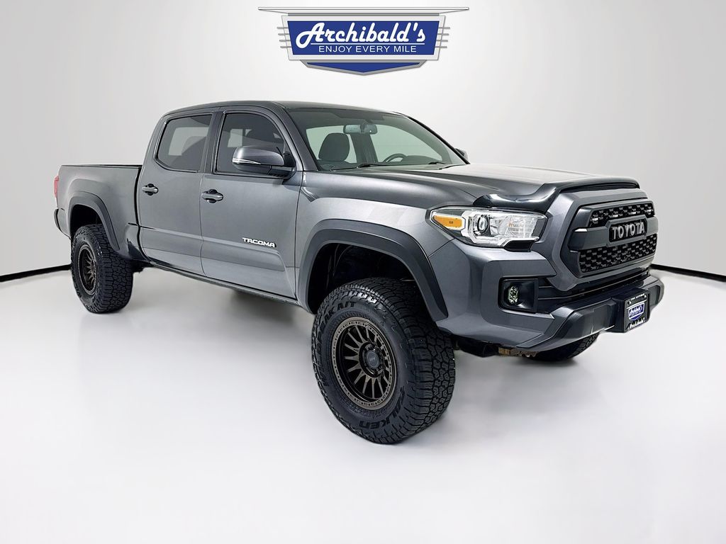 2017 Toyota Tacoma TRD Off-Road photo