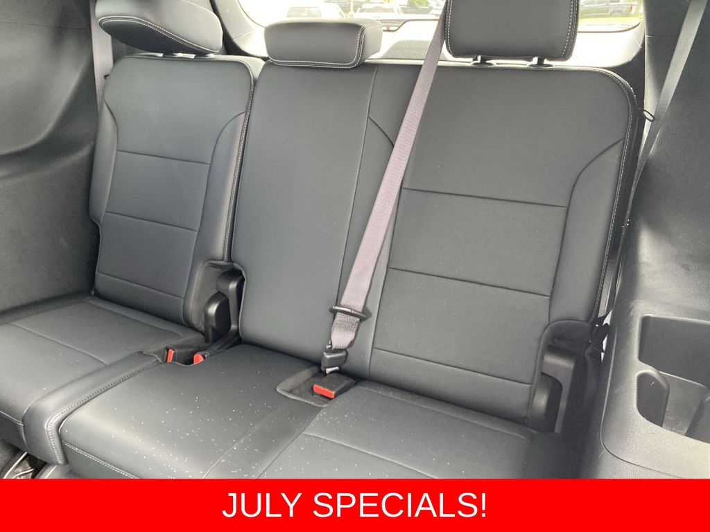 Used 2025 Buick Enclave SUV