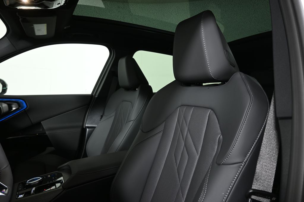 Thumbnail: 2026 BMW X3 - 16