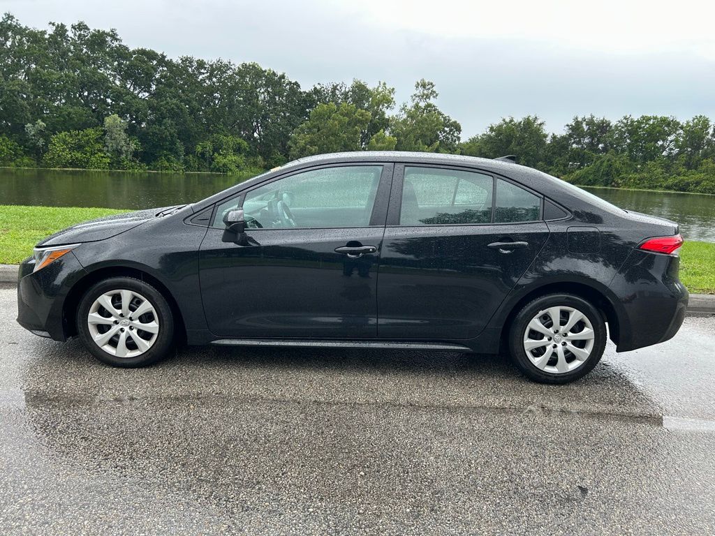 2023 Toyota Corolla LE 2
