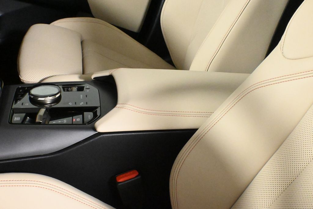 Thumbnail: 2025 BMW X3 - 25